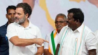 வெளியே தூக்கிப் போடுங்க..  பெருந்தகை மீது பெருங்கோபத்தில் ராகுல்! தேர்தலுக்கு முன்னரே செய்த சம்பவம்!