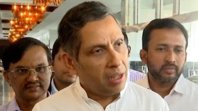 மத்தியில் கூட்டாட்சி மாநிலத்தில் சுயாட்சியா.. மக்கள் முடிவு அப்படியில்லையே.. பிரவீன் சக்கரவர்த்தி!
