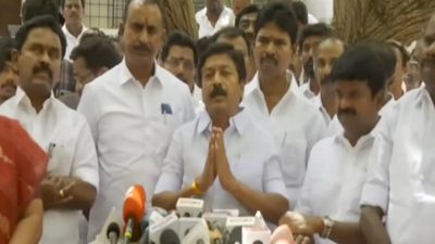 “எங்களது கட்சி பதவிகளை பறிக்க எடப்பாடி பழனிசாமிக்கு அதிகாரம் இல்லை”.. சி.வி.சண்முகம் பதிலடி!