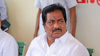 திமுக குடும்ப உறுப்பினர்களே விஜய் போட்டோவை டிபியாக வைக்கிறாங்க! புலம்பிய முன்னாள் அமைச்சர் மூர்த்தி 