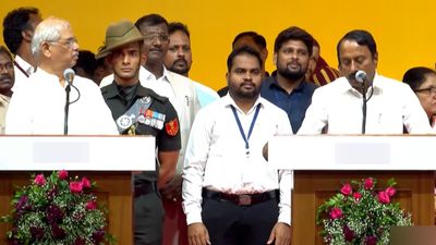 4வது இடத்திற்கு தள்ளப்பட்ட செங்கோட்டையன்.. ஆதரவாளர்கள் அப்செட்! முதல் நாளே குழப்பம்!