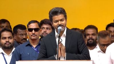 நல்ல காலம் பொறக்குது.. விஜய் போடப் போகும் அடுத்த கையெழுத்து! ஆசிரியர்களுக்கு அல்வா மாதிரி அறிவிப்பு!