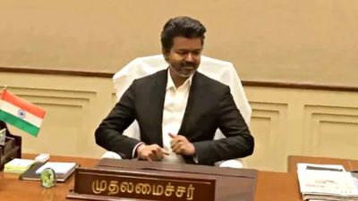 என் ஆபிஸ் உள்ளேயே வந்து.. இப்படி பண்ணிட்டாங்களே.. கடுப்பான விஜய்.. ஏக கோபத்தில் இருக்கிறாராமே!