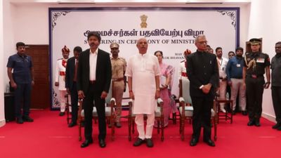 19 மாவட்டங்களுக்கு அல்வா கொடுத்த விஜய்! எம்எல்ஏ இருந்தும் அமைச்சர் இல்லை! கடுப்பில் நண்பா - நண்பீஸ் 