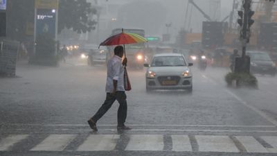 Rain Alert: வடக்கு, கொங்கு மண்டலத்தில்.. இன்று வெளுக்கப்போகும் கனமழை.. வானிலை மையம் ஜில் அப்டேட்