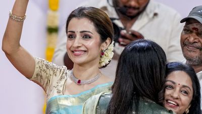செல்லக்குட்டி இஸியுடன் த்ரிஷா செய்த அலப்பறை! அதிர வைத்த வீடியோ.. ₹10 கோடி சொகுசு வீட்டின் மினிமலிசம்