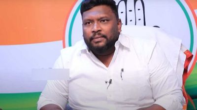  காங்கிரஸ் நிர்வாகி அலிம் அல்புஹாரி சஸ்பெண்ட்.. தவெக - காங். கூட்டணியை விமர்சித்ததால் ஆக்‌ஷன்!