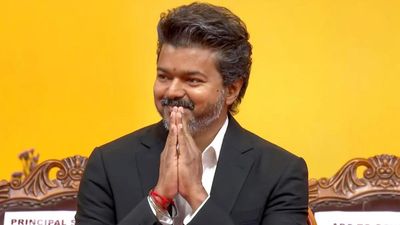 1967-க்கு பிறகு.. எம்எல்ஏவான முதல் தேர்தலிலேயே முதல்வரான 2வது நபர் விஜய்.. முதல் நபர்தான் சர்ப்ரைஸ்