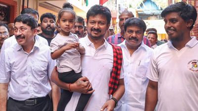 சேப்பாக்கம்-திருவல்லிக்கேணி தேர்தல் முடிவுகள் LIVE: உதயநிதி ஸ்டாலினுக்கு சவாலா? யார் முன்னிலை 