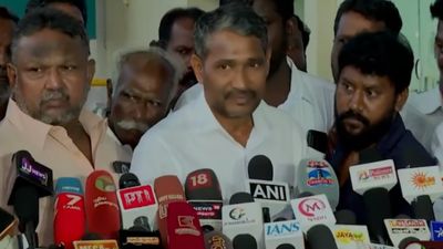 அதிமுக எம்எல்ஏக்கள் தவெக இணைவது நாகரிகம் அற்றது.. அமைச்சர் வன்னியரசு பேட்டி