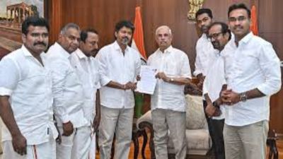 118 இருக்குனு விஜய் சொல்லியிருந்தால் நான் என்ன தலை கணக்கை எண்ண போறேனா? அர்னாபிடம் அர்லேகர் கேள்வி