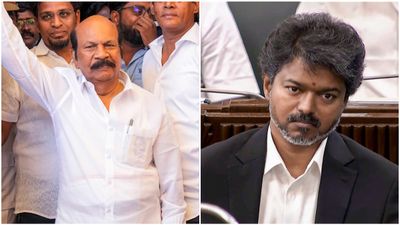ஸ்டாலினை வீழ்த்திய விஎஸ் பாபு புறக்கணிப்பு.. விஜய் கேபினெட்டில் திடீர் திருப்பம்.. பின்னணி என்ன?