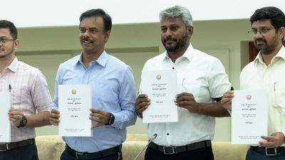 வெளியானது தமிழக நிதி நிலை வெள்ளை அறிக்கை! திமுக ஆட்சியில் கடன் 2 மடங்கானதாக குற்றச்சாட்டு!