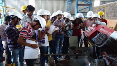 பிளஸ் 2 முடிச்சிருக்கீங்களா! Apprentice training -ல் சேருங்க! மாதம் ரூ 18 ஆயிரம் ஊக்கத்தொகை பெறுங்க!
