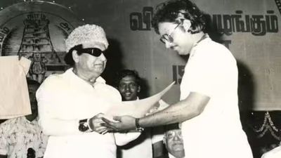 எம்ஜிஆரின் வாரிசு.. பாக்யராஜ் தொடங்கிய அரசியல் கட்சி.. கனவை கலைத்த மக்கள் 
