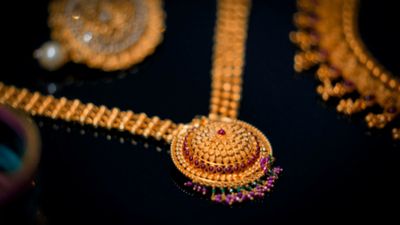 Gold rate today: தங்கம் விலை அதிரடி சரிவு.. இன்று ஒரே நாளில் ரூ.1,040 குறைவு.. நகை பிரியர்கள் குஷி!