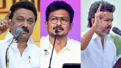 இத்தனை கால அரசியலில் ஸ்டாலின், உதய் செய்யாத ஒன்றை.. விஜய் செஞ்சிட்டாரே.. கூட்டணிகள் கடும் ஷாக்!