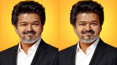அத்துமீறும் தவெகவினர்.. அரசு பள்ளிக்குள் விஜய் போட்டோவுடன் மீண்டும் ரீல்ஸ்.. பரிதவிக்கும் பெற்றோர்