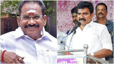 அந்த மூவரையும் சேர்க்காதீங்க.. தடுக்கும் நிர்மல்குமார்.. மதுரை தவெகவில் நடப்பது என்ன?