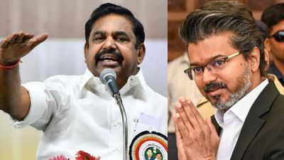 இழுத்து பிடித்த எடப்பாடி பழனிசாமி.. விட்டு விலகும் நிர்வாகிகள்! மதுராந்தகத்தில் சம்பவம் செய்யும் தவெக!