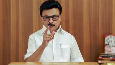 திமுக மறுபடியும் செய்யும் தவறு.. மறுசீரமைப்பு குழுவில் இளைஞர்களே இல்லை! 