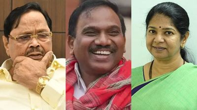 துரைமுருகன் Out? ஆ.ராசா In.. திமுக செயல் தலைவராகும் கன்மொழி? அறிவாலயத்தை ரவுண்ட் கட்டும் யூகங்கள்!