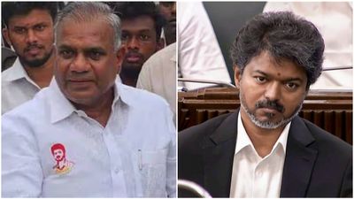 தமிழ் படிக்க டியூசன் வாங்க.. டிரெண்டாகும் புஸ்ஸி ஆனந்தின் எம்பலத்தி பாட்டு.. தவெகவின் சொதப்பல்!