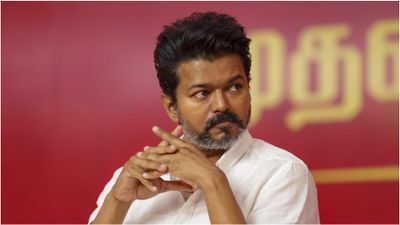 சட்டமன்றத்தில் டீலிங்.. மாண்பை உடைத்த விஜய்! கொந்தளிக்கும் எதிர்க்கட்சிகள்!