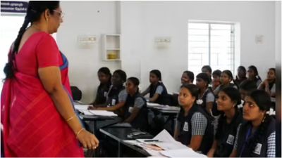 அரசு பள்ளிகளில் ஆசிரியர் பற்றாக்குறை.. விடிவுகாலம் எப்போது? அமைச்சர் ராஜ்மோகன் சொன்ன குட் நியூஸ்!