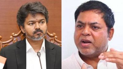 “போஸ்டர் ஒட்டுனவங்க, பிளாக்ல டிக்கெட் வித்தவங்க.. தான் இப்போ அமைச்சரா?” ஜேம்ஸ் வசந்தன் பேச்சால் சூடான விஜய் அரசு