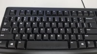 QWERTY: கணினி கீபோர்டில் A,B,C,D வரிசையில் இல்லாதது ஏன்? 150 ஆண்டு கால ரகசியம் என்ன?