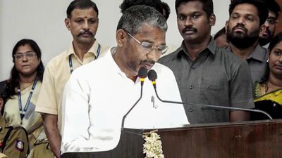 விழுப்புரத்தில்.. ' நான் இருக்கிறேன் கவலைப்படாதீங்க'.. நம்பிக்கை ஊட்டிய அமைச்சர் வன்னி அரசு