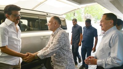 பத்திரிக்கையாளர் ராதாகிருஷ்ணனுக்காக பதிவு.. ஸ்டாலினையே சரமாரியாக விமர்சிக்கும் திமுகவினர்