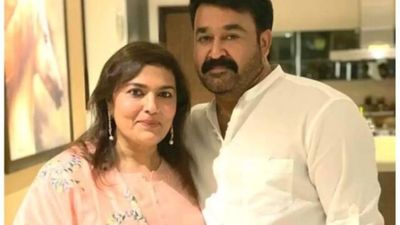 துபாயின் 29வது மாடியில் நம்ம லால் ஏட்டன்.. மனைவிக்காக வாங்கிய மிரட்டலான கிப்ட்.. விலை இத்தனை கோடியா?