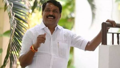 தயாரிப்பாளர் டெல்லி பிரதிநிதி.. கதாநாயகன் முதலமைச்சரா.. என்னங்க நடக்குது.. கொந்தளித்த நயினார்
