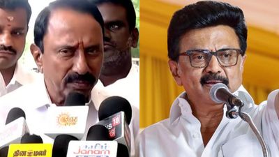 “திமுக - அதிமுக இணைந்து ஆட்சி அமைக்க சதி திட்டம் தீட்டியது யார்?” ஸ்டாலினுக்கு செங்கோட்டையன் கேள்வி