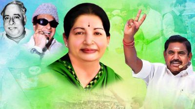 இன்னொரு ஜெயலலிதா எடப்பாடி? அதிகாரம் எப்போதும் ‘அவர்’ கையில்.. அதிமுக சீனியர்களுக்கு அதிருப்தி ஏன்?