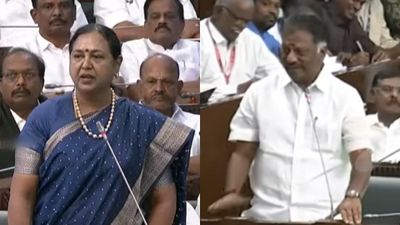 சில்வர் டம்ளரை காட்டிய பிரேமலதா! 