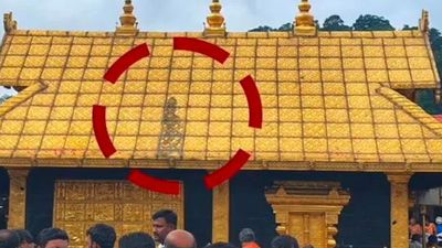 திடீரென நிறம் மாறிய சபரிமலை ஐயப்பன் கோவில் மேற்கூரை! தங்கத்தை பிரித்து எடுக்க திராவகம் வீச்சு?