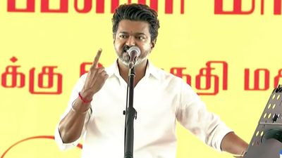 திமுக ஒரு தீய சக்தி.. அதிமுக தீர்ந்து போன சக்தி! நேரடியாக பாய்ந்த முதல்வர் விஜய் 