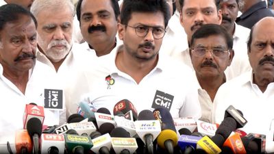 “திமுகவிற்கு BP எகிறிடுச்சு.. உதயநிதி பதறத் தொடங்கிவிட்டார்”.. தவெக ஐடி விங் பதிலடி