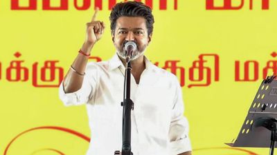 13 மாவட்டங்களில் பெண் கலெக்டர்கள்.. விஜய்யின் சிங்கப்பெண் ரூட்.. மாவட்டம்தோறும் அதிரடி