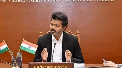 விஜய் தலைமையில் நாளை முதல் அமைச்சரவை கூட்டம்.. ரெடியாகும் ஃபைல்ஸ்.. எடுக்கப்படும் முக்கிய முடிவு? 