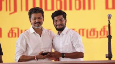 3 மாதங்களில் கோவில் பிரசாதத்தை அரசே தயாரித்து விற்கும்.. அமைச்சர் ரமேஷ் அதிரடி உத்தரவு!