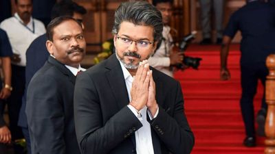 தமிழக அமைச்சர்களுக்கு முதல்வர் விஜய் கடும் எச்சரிக்கை.. பட்ஜெட் வரை அடக்கமா இருங்க.. இல்லைன்னா காலி! 