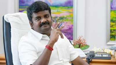 தவெகவில் சேருங்கள்.. மெசேஜ் அனுப்பிய ஆதரவாளர்கள்.. சட்டென வீடியோ காலில் வந்த விஜயபாஸ்கர்? ட்விஸ்ட்