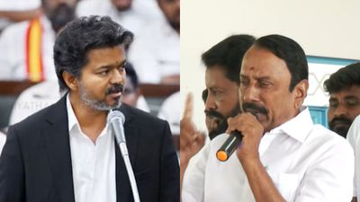 கேலி, கிண்டல் பண்றீங்களா? தூள் தூளாக்க போகிறார் விஜய்! கொந்தளித்த செங்கோட்டையன்