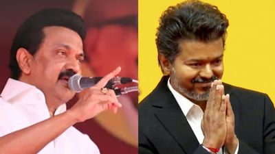 “கோட் போட்டு வந்தாரு.. டிபன் எடுத்து வந்தாரு.. நாட்டுல பல அக்கிரமம் நடக்குது” விஜய்யை சாடிய ஸ்டாலின்