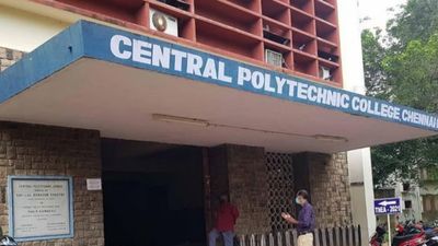 2017ம் ஆண்டு டிஆர்பி நடத்திய தேர்வில் மிகப்பெரிய முறைகேடு எப்படி நடந்தது? அமலாக்கத்துறை விளக்கம்
