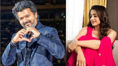 விஜய் ரசிகர்கள் கோபத்தில்... திரிஷா மட்டும் ஜாலி மூடில்! சர்ச்சை வெடித்த நேரத்தில் ‘சில்லுனு ஒரு காதல்’ ஸ்டோரி